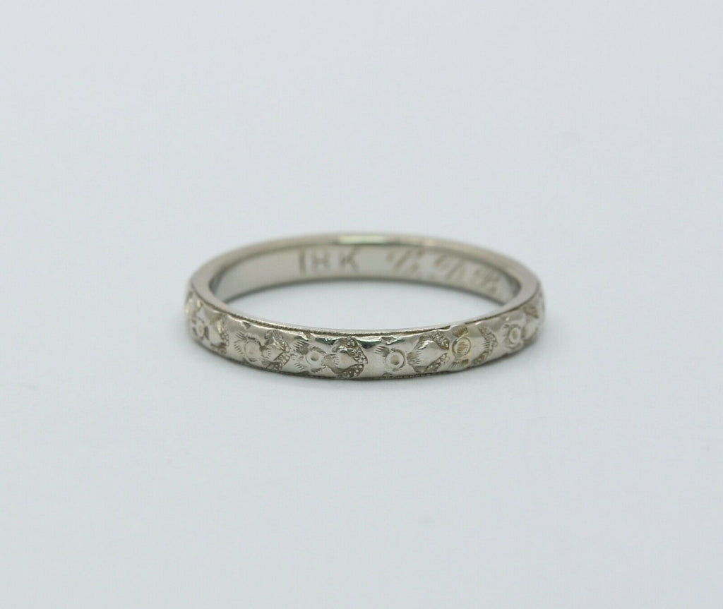 Art Deco 18K White Gold Hand Engraved Band