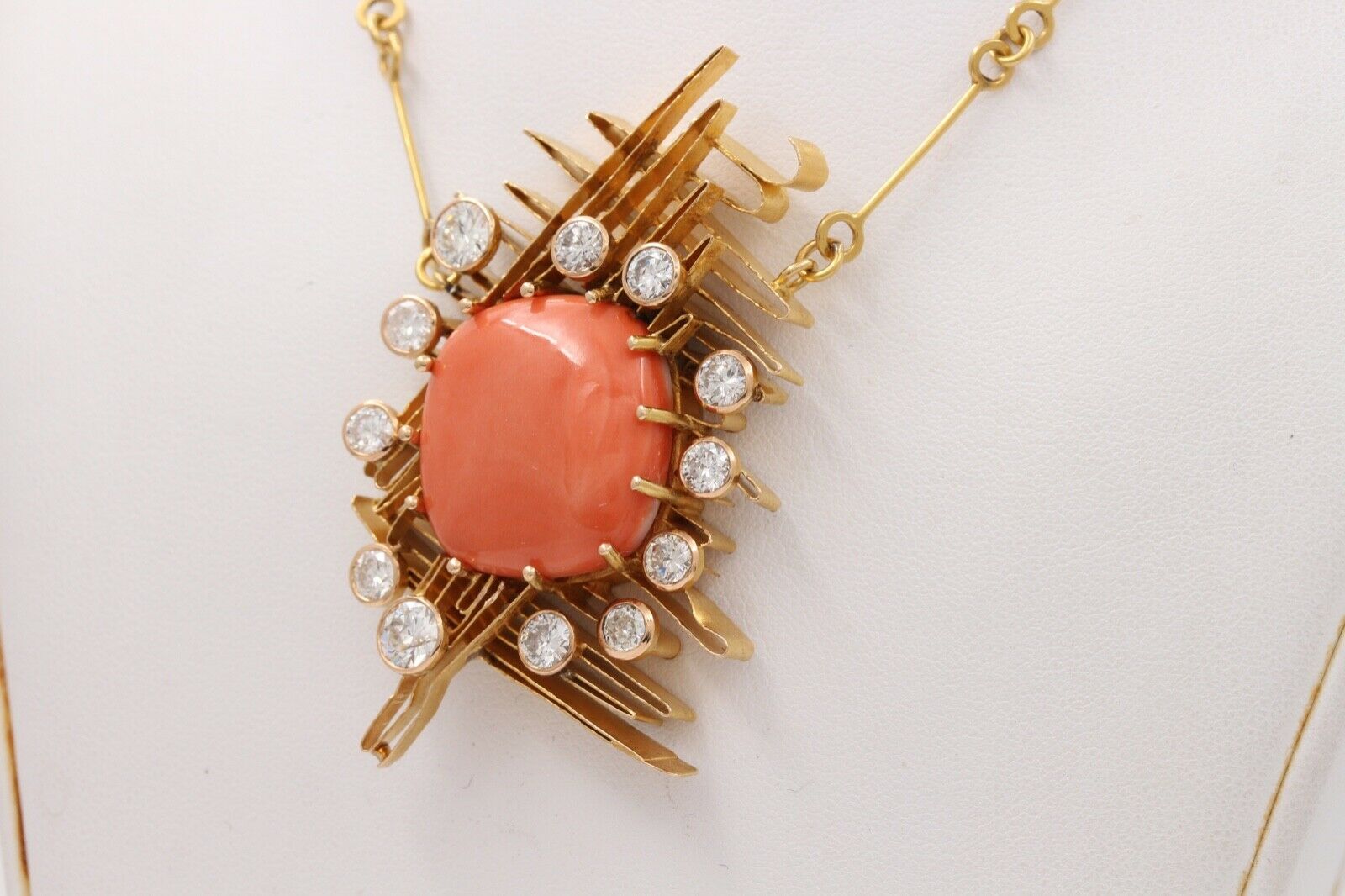 Vintage Abstract Coral Diamonds 18K Yellow Gold Pendant and Chain