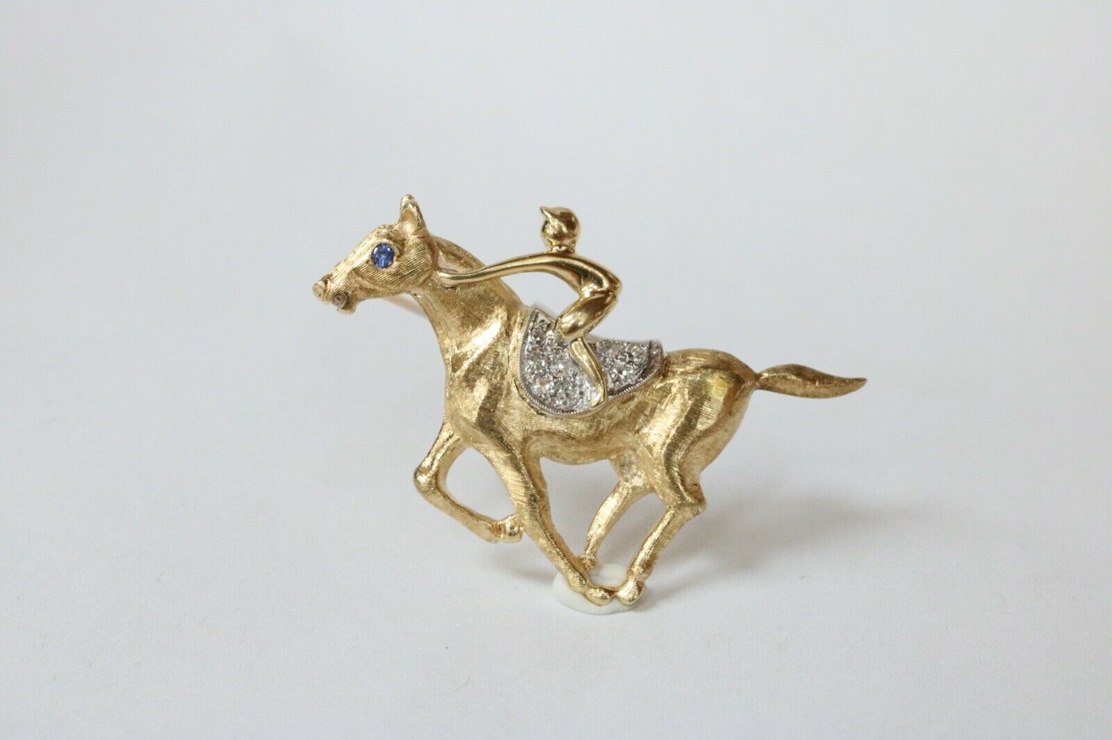 Vintage Horse Jockey Racing 14K Yellow White Gold Diamonds Sapphire Brooch Pin