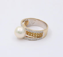 Load image into Gallery viewer, Vintage 18K Gold Pearl &amp; Diamond Ring.
