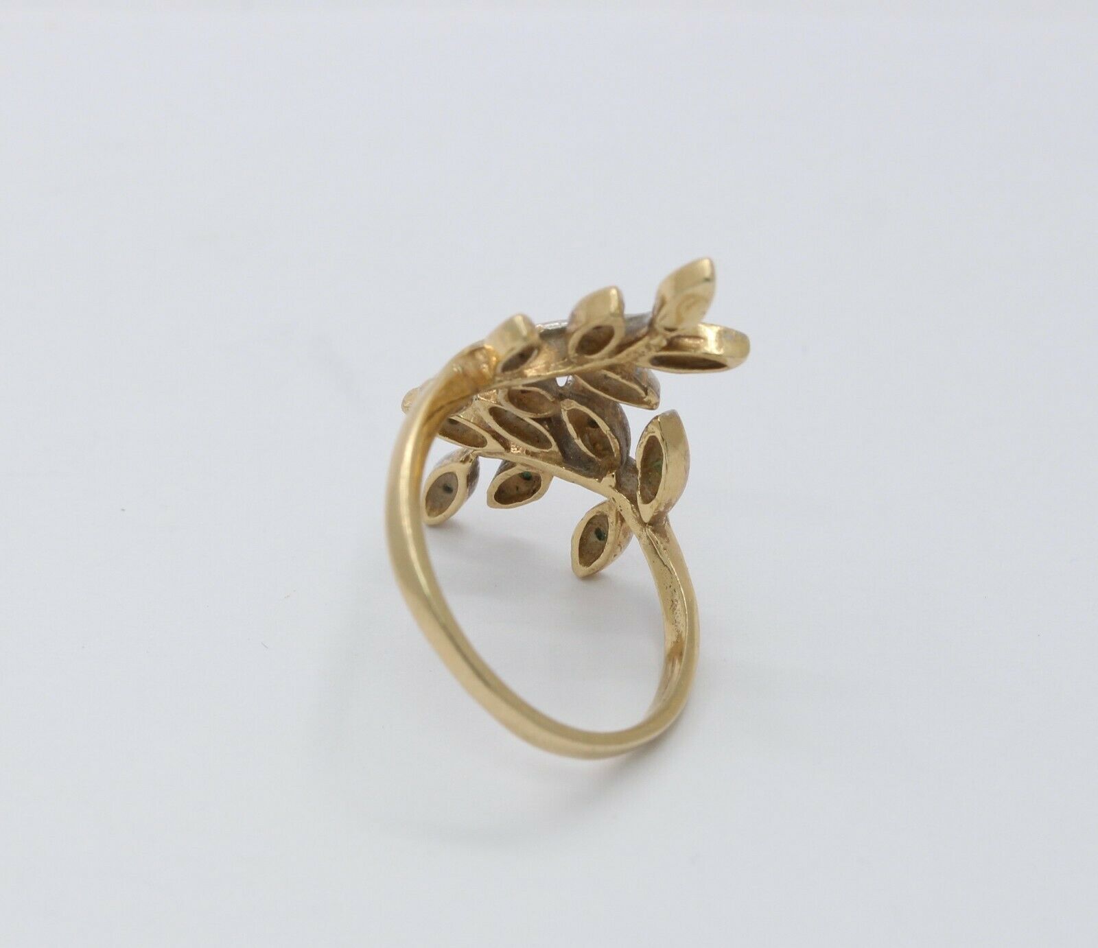 Vintage Floral 14K Yellow Gold Ruby Emerald Ring