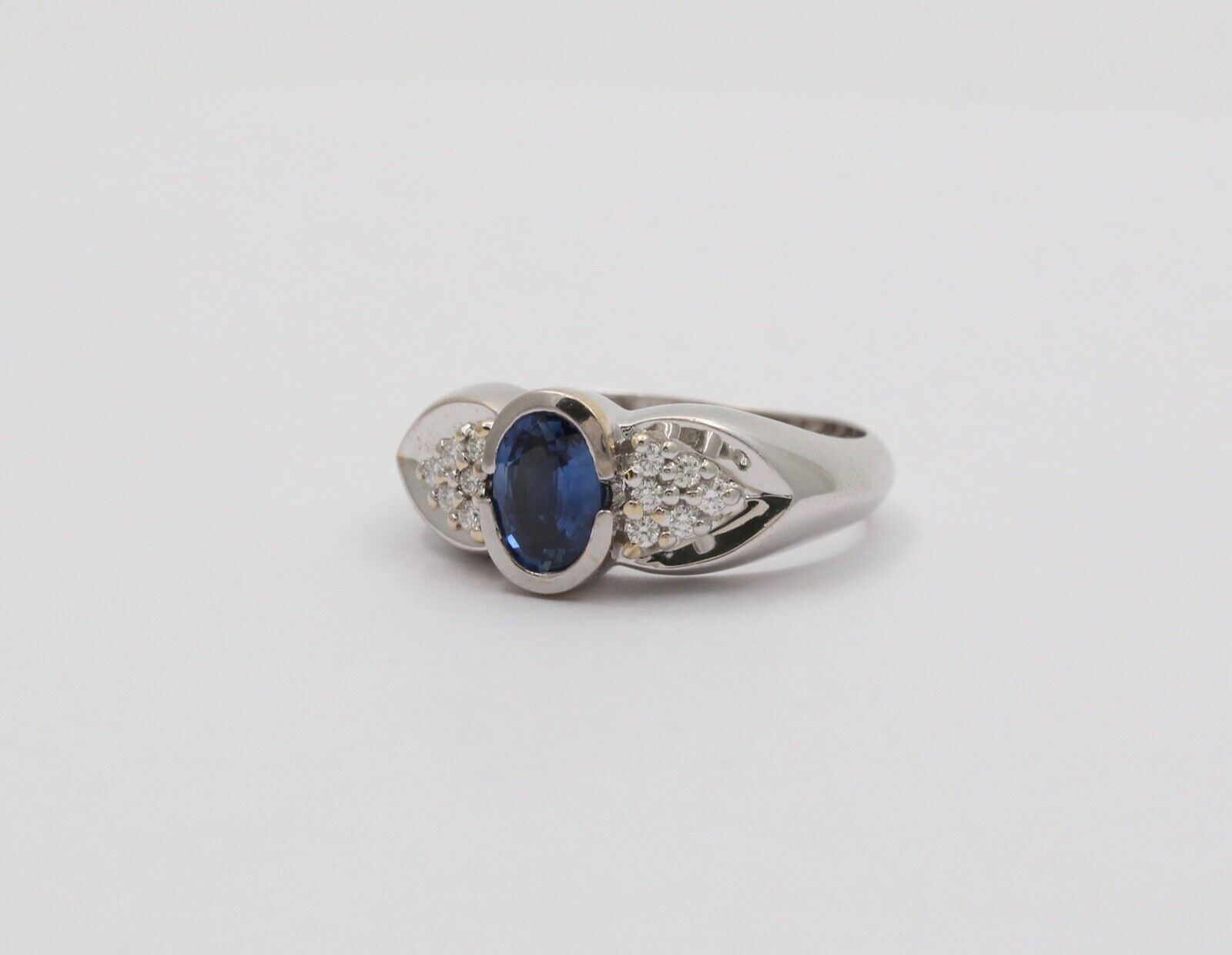 Vintage 18K White Gold Sapphire & Diamond Ring