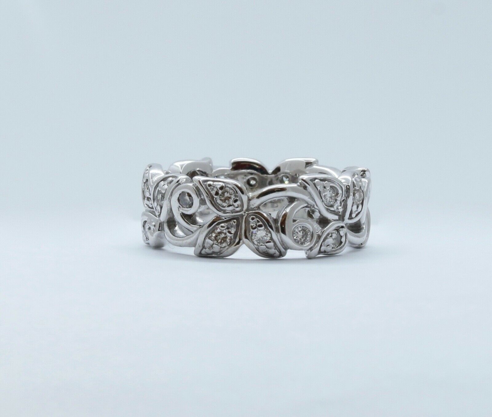 Vintage Clover Diamonds 14K White Gold Band Ring