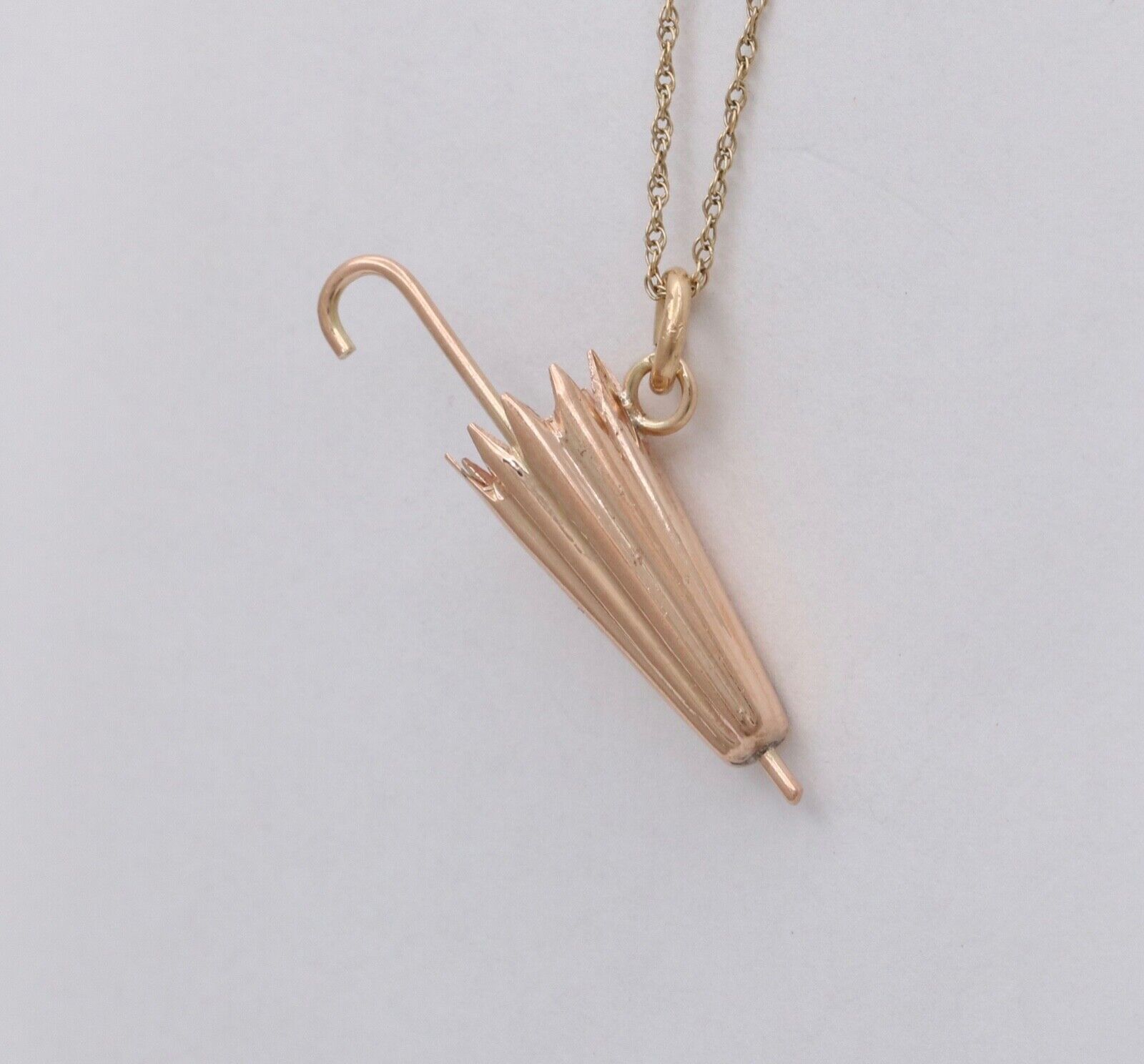 Vintage 14K Yellow Gold Umbrella Charm Pendant.