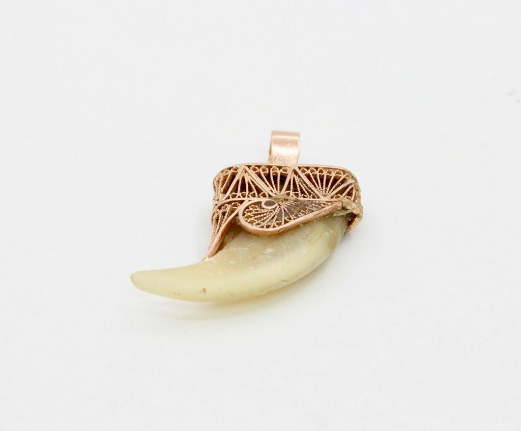Vintage 14K Yellow Gold Claw Pendant