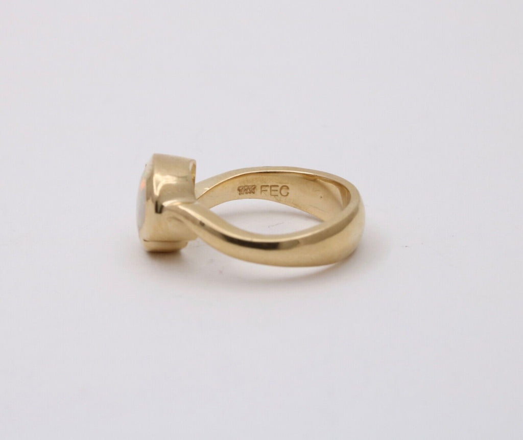 Vintage 14K Yellow Gold Heart Opal Ring Band