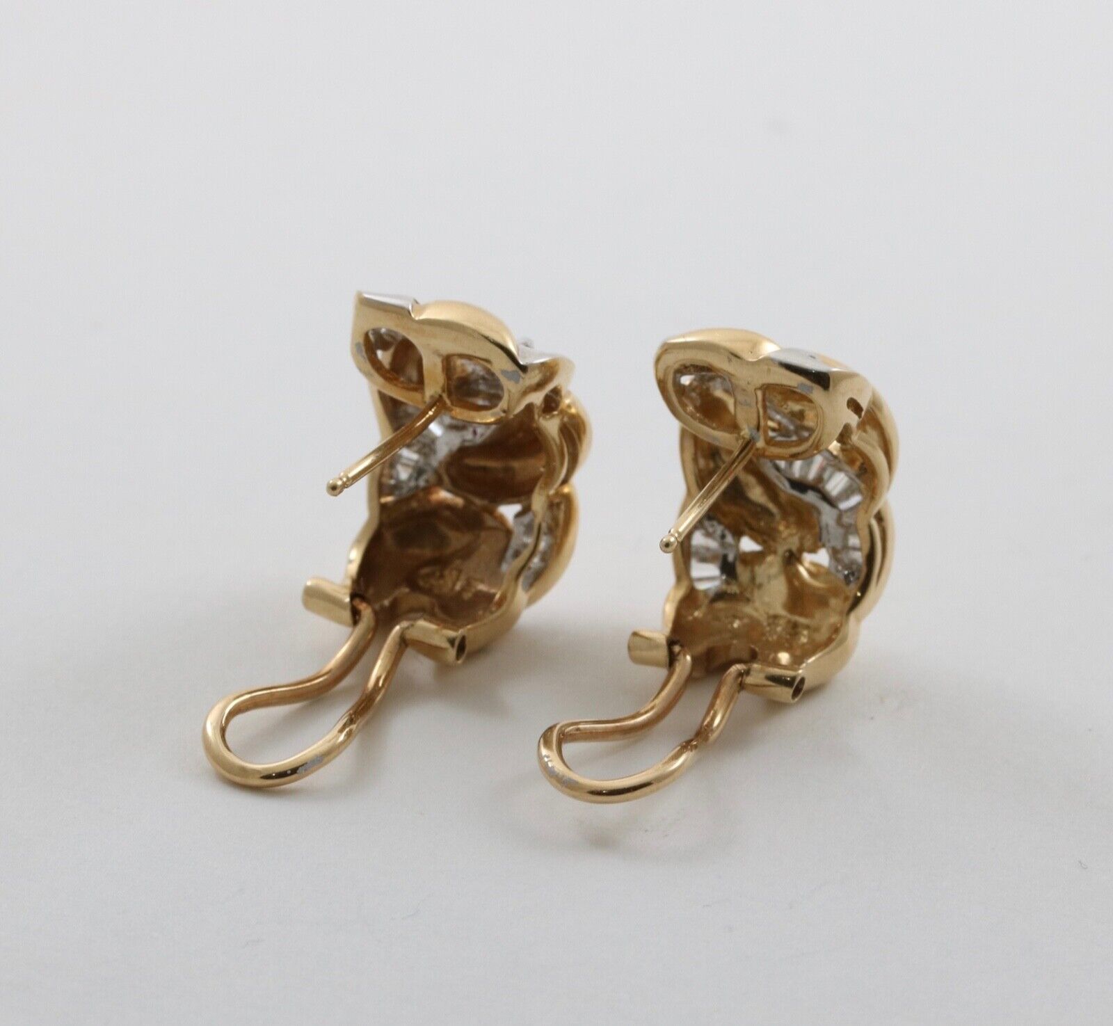 Vintage 14k Gold Diamond Curb Link Huggie Earrings.