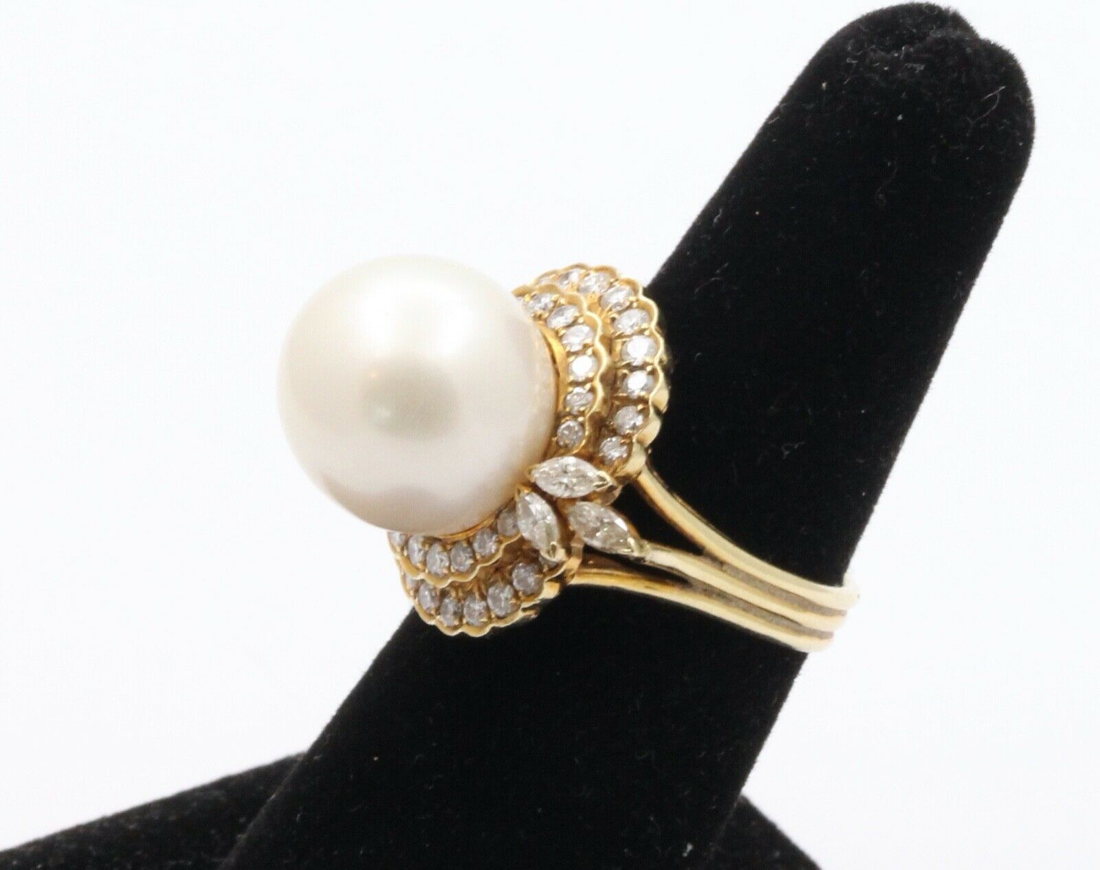 Large Vintage 14K Yellow Gold Diamond 14MM Pearl Ring