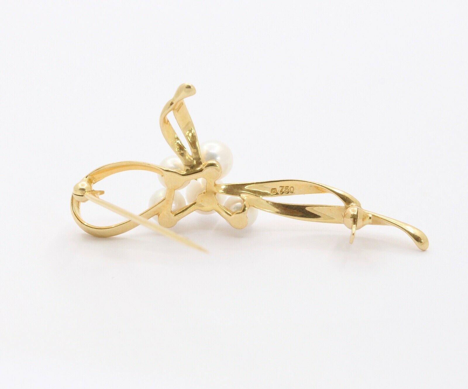 Vintage Mikimoto 18K Yellow Gold Akoya Pearls Brooch Pin