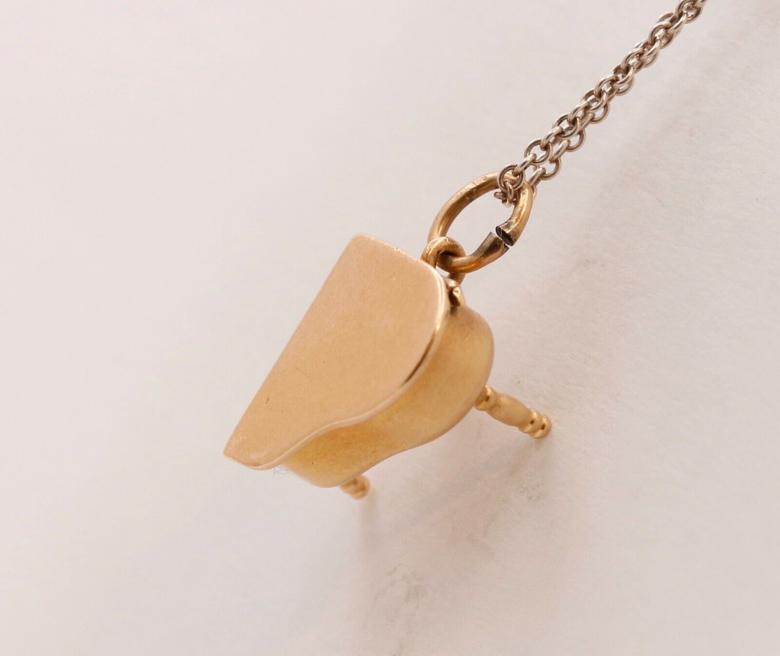 Vintage 14K Yellow Gold Movable Piano Enamel Pendant Charm
