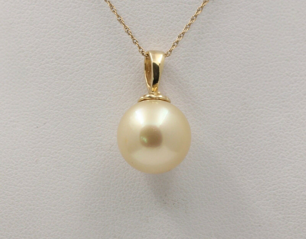 Classic Elegant Large 11.7 mm Golden Pearl Vintage Gold Pendant, Necklace.