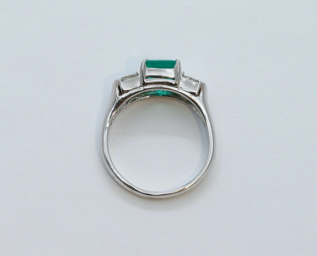 Vintage Emerald Diamonds Platinum Ring