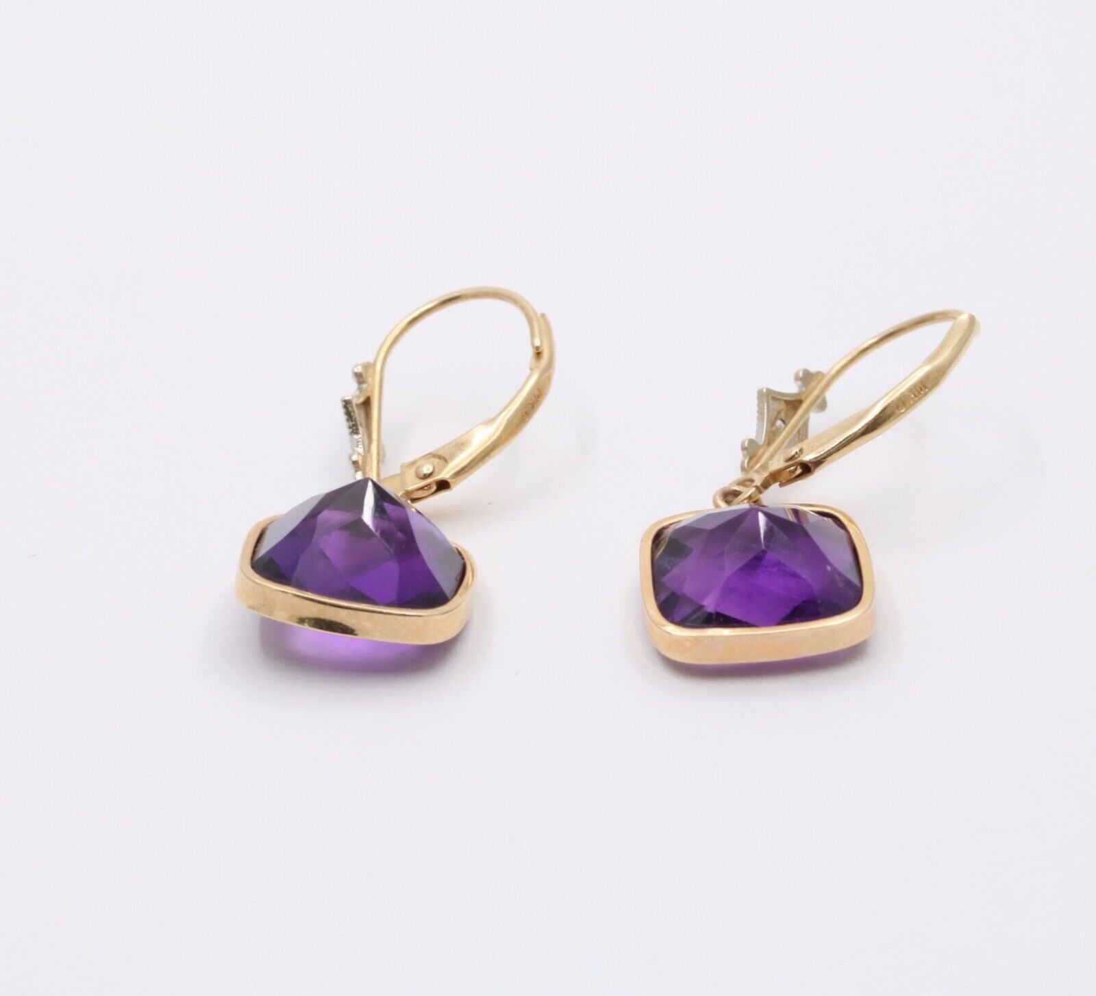 Sweet Vintage 14K Yellow Gold Amethyst Earrings