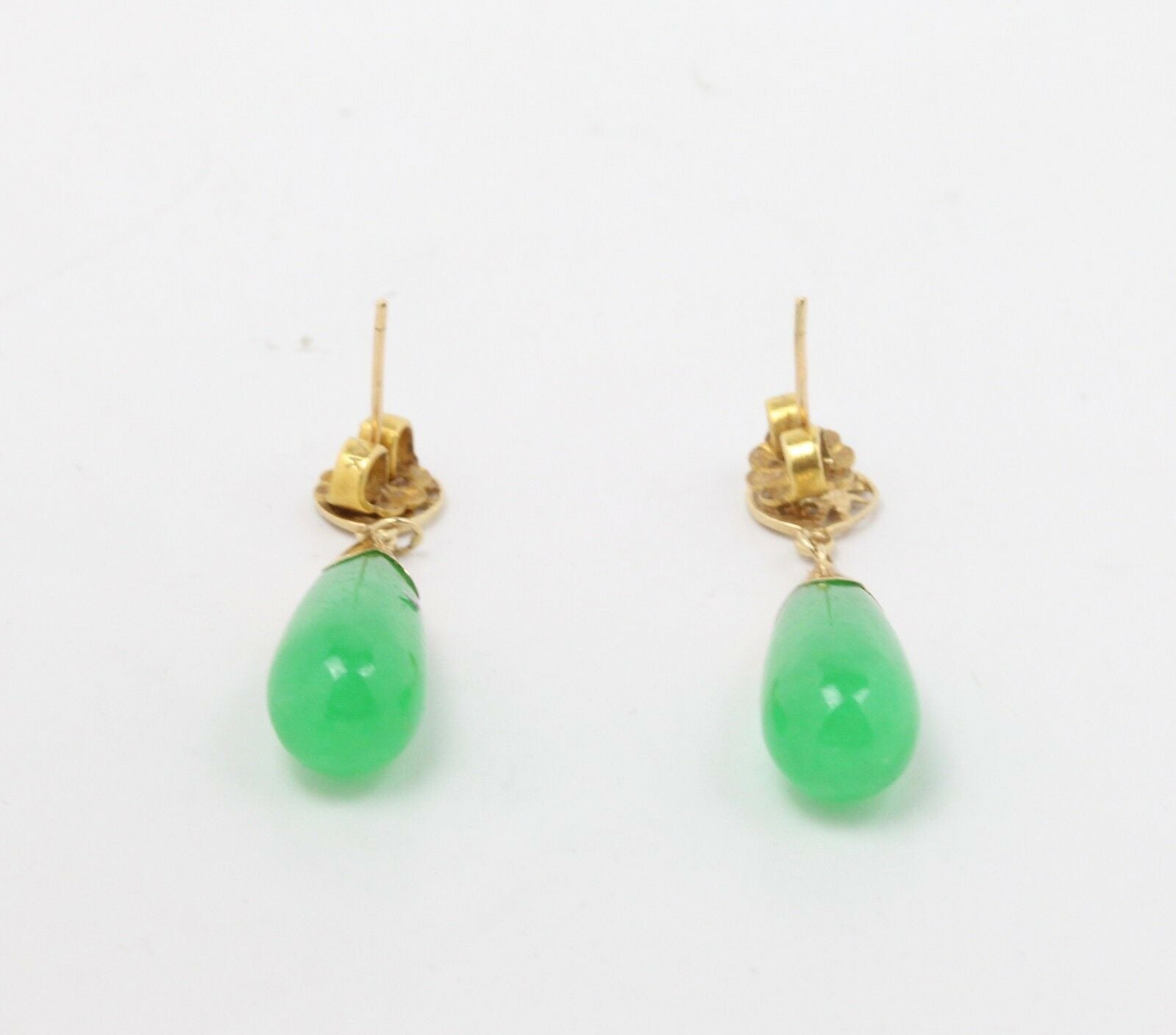Vintage Ladies Jade 14K Yellow Gold Hanging Earrings