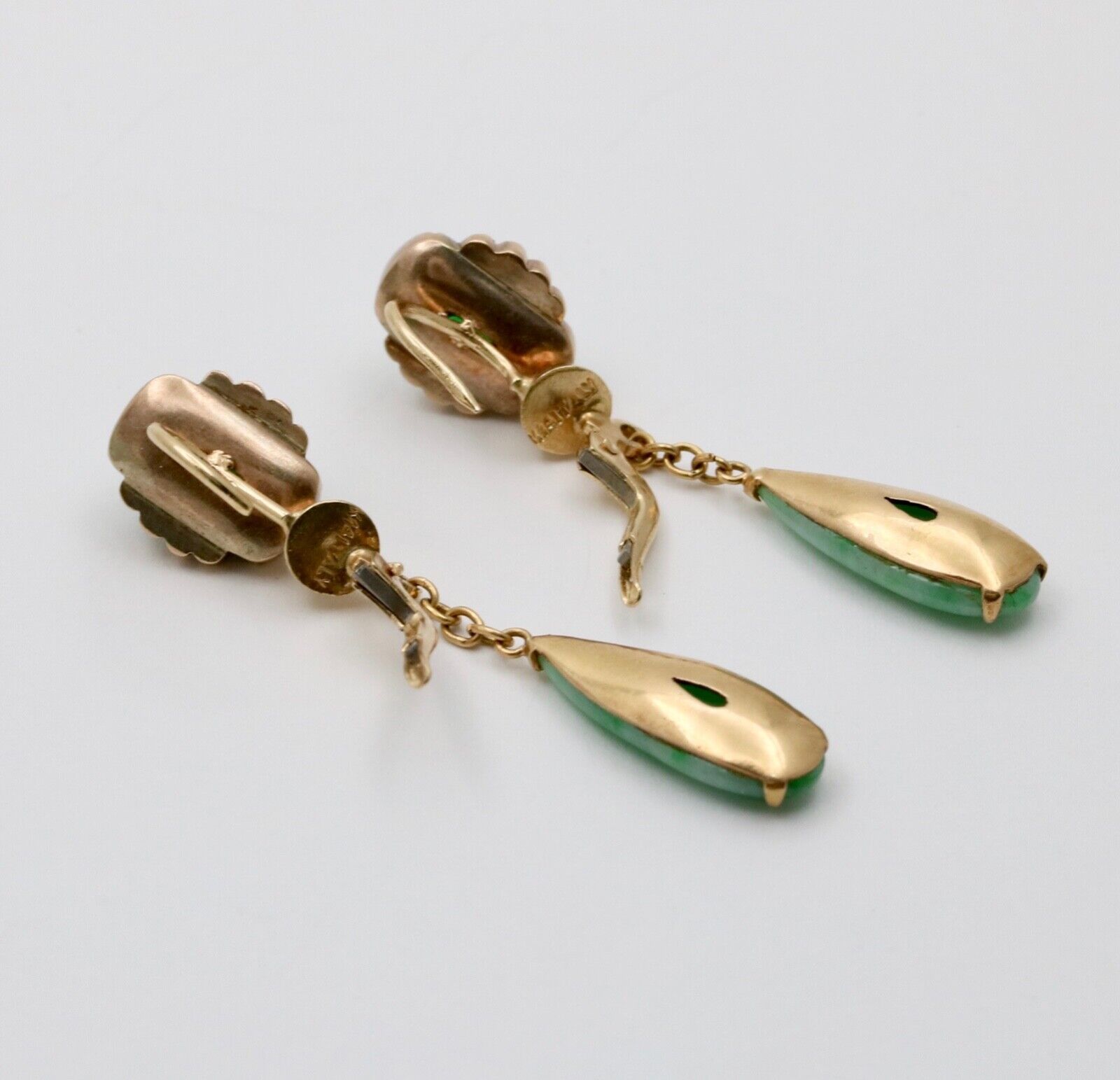Vintage Bohemian Style 14K Yellow Gold Jadeite Jade Dangling Earring