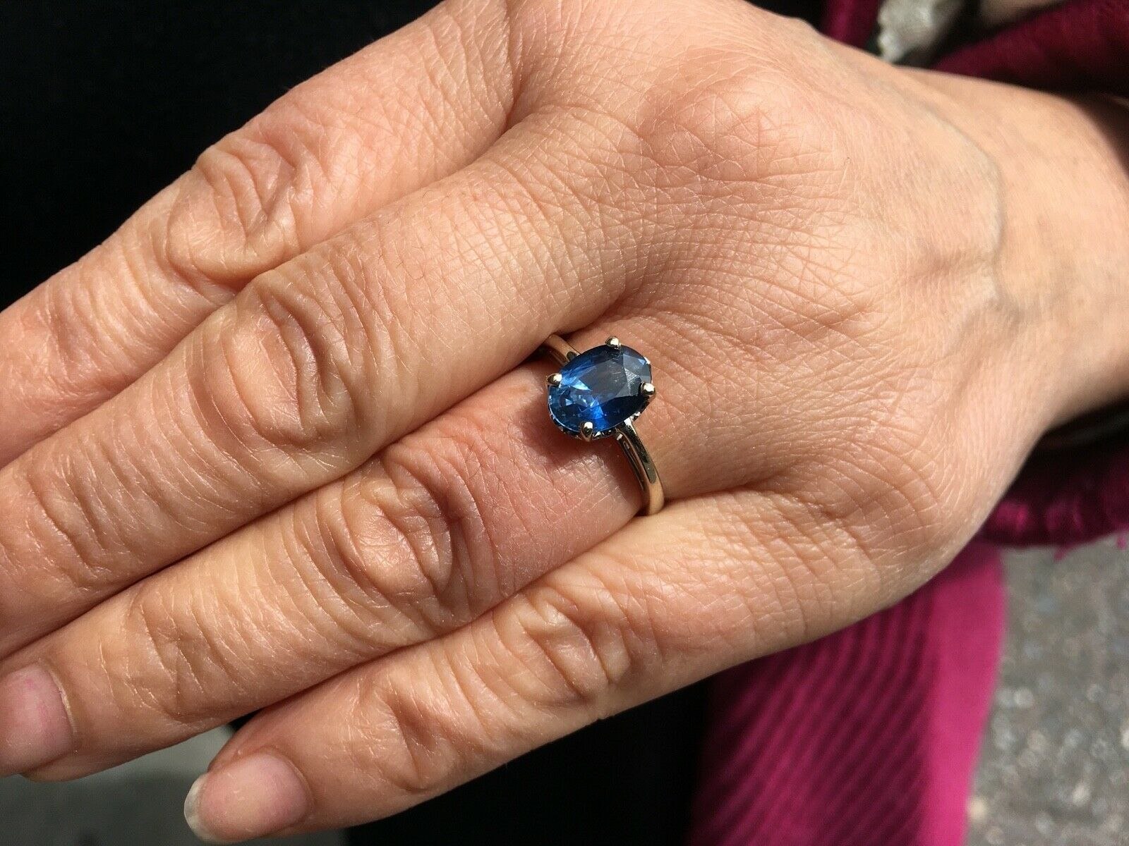 Beautiful Natural Blue Sapphire 14K White Gold Vintage Ring