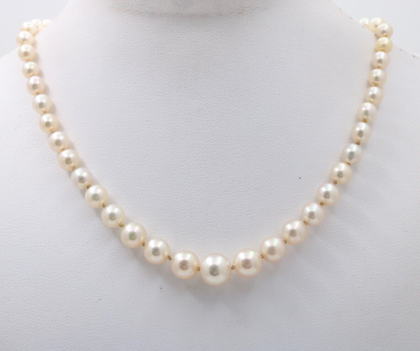 Vintage Classic Pearl 14K White gold Clasp Necklace