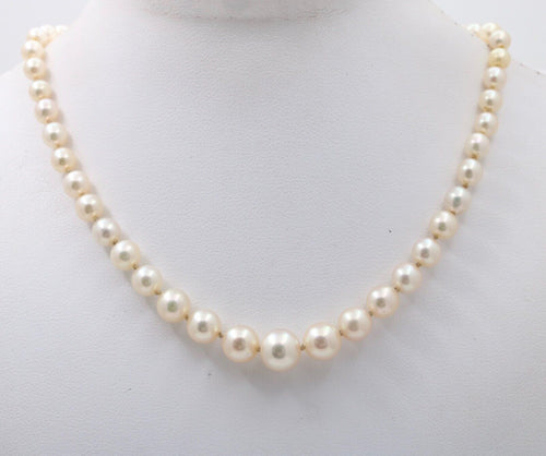 Vintage Classic Pearl 14K White gold Clasp Necklace