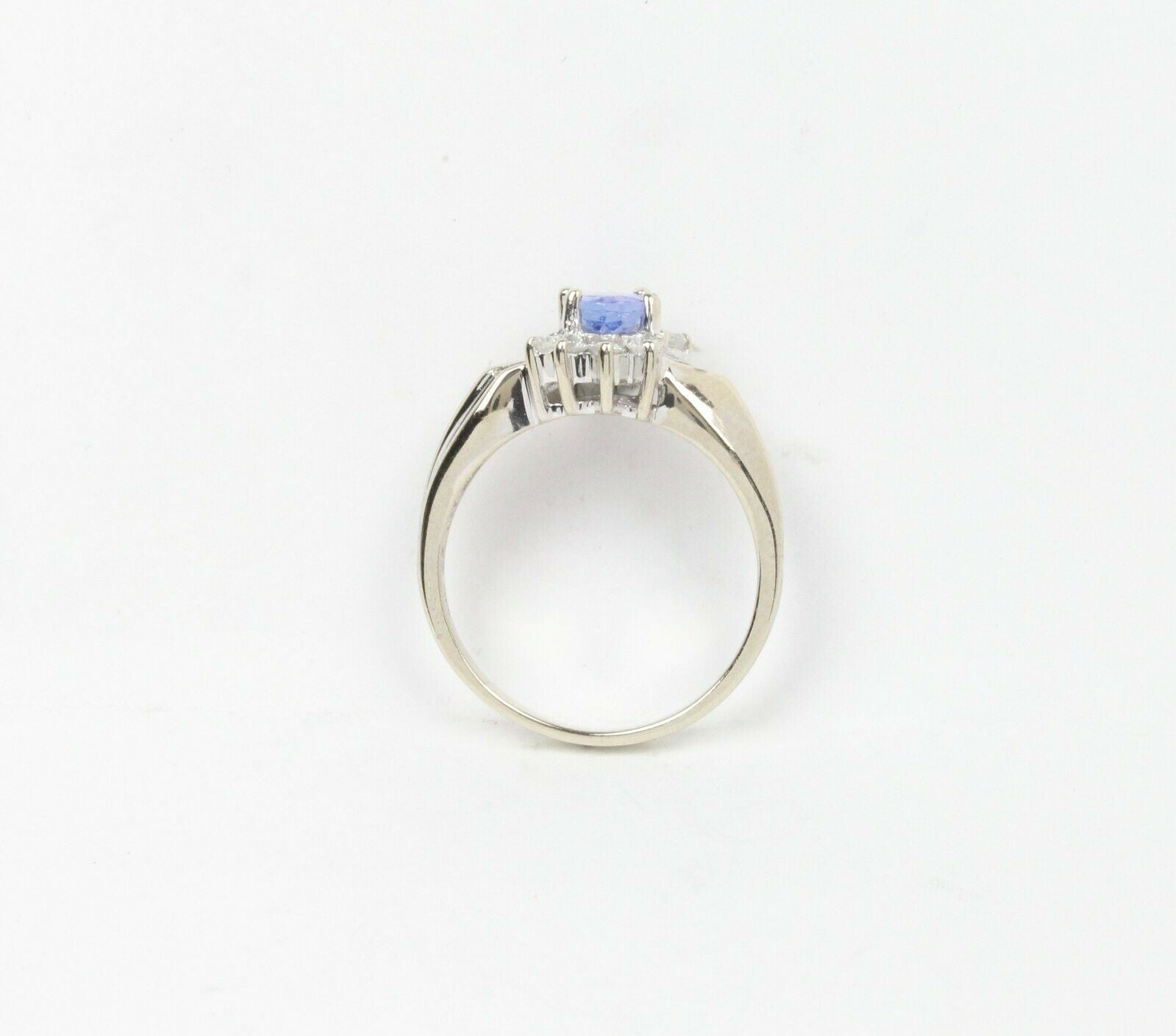 Vintage 14K White Gold Cornflower Blue Sapphire & Diamond Ring