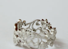 Load image into Gallery viewer, Beautiful Ladies Floral Filagree Diamonds 18K White Gold Ring
