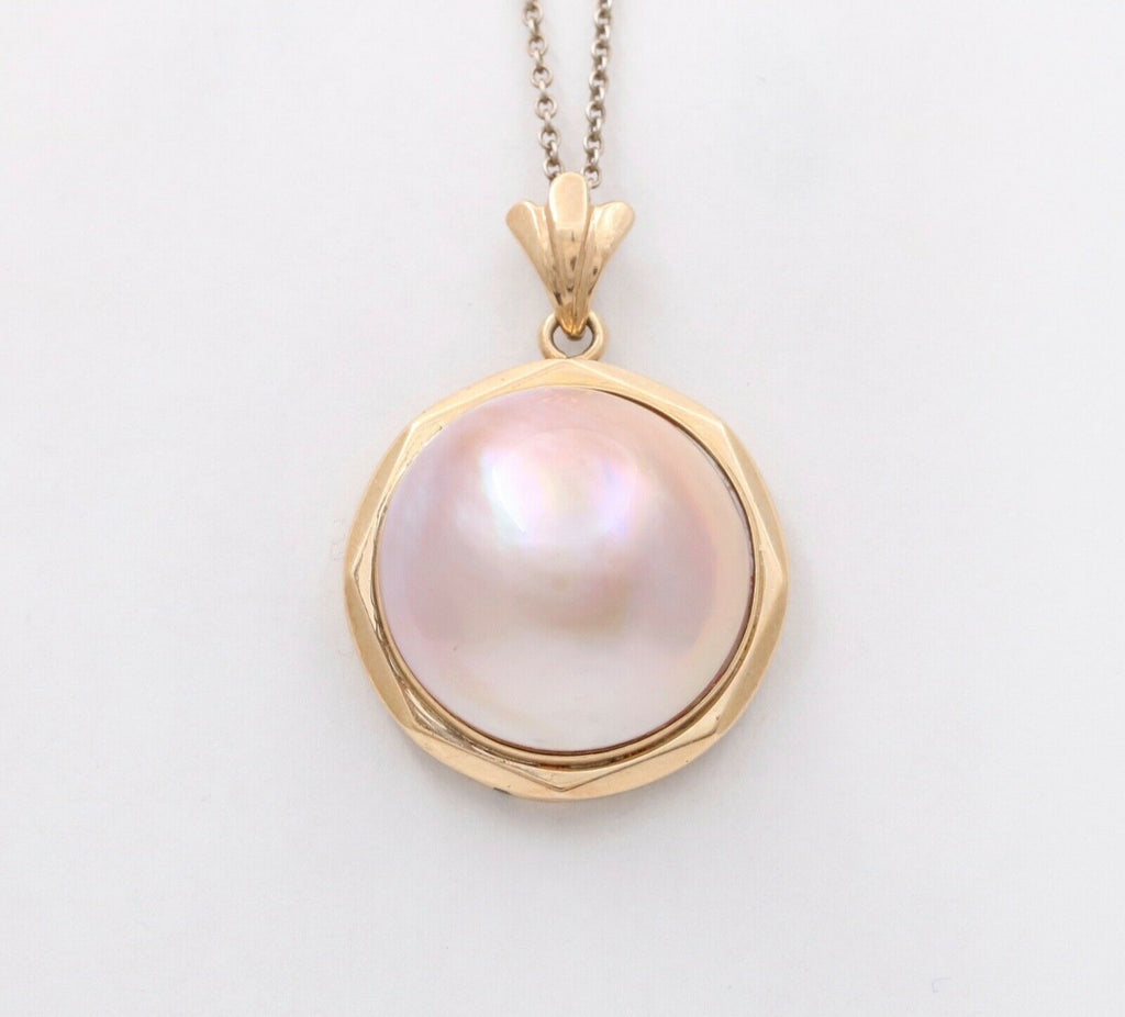 Vintage Classic 14K Yellow Gold Mabe Pearl Pendant, Necklace