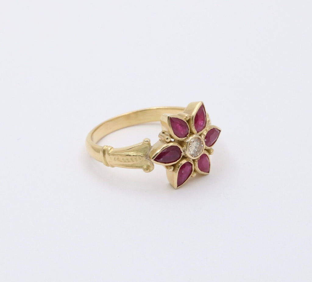 Vintage Flower Rubies Diamond 18K Yellow Gold Ring