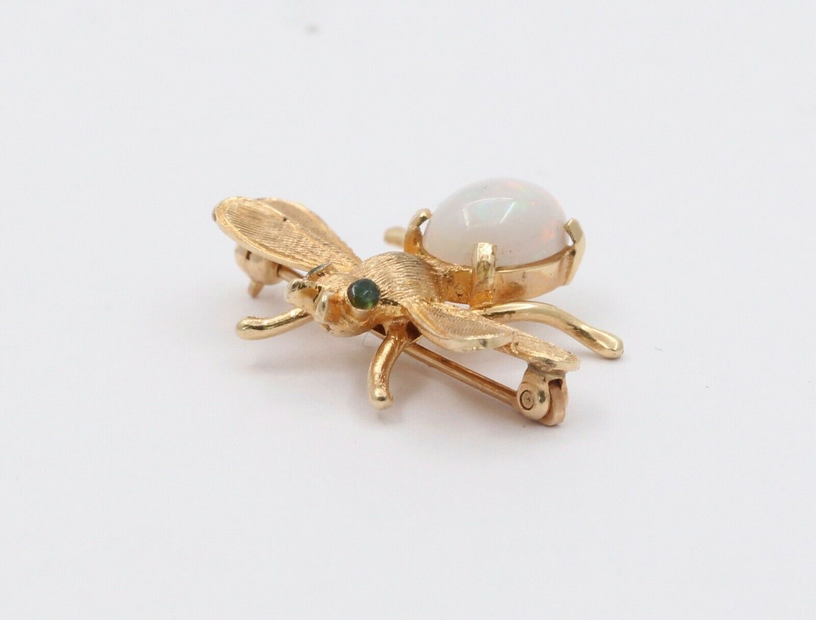 Vintage 14K Yellow Gold Opal Bee Brooch
