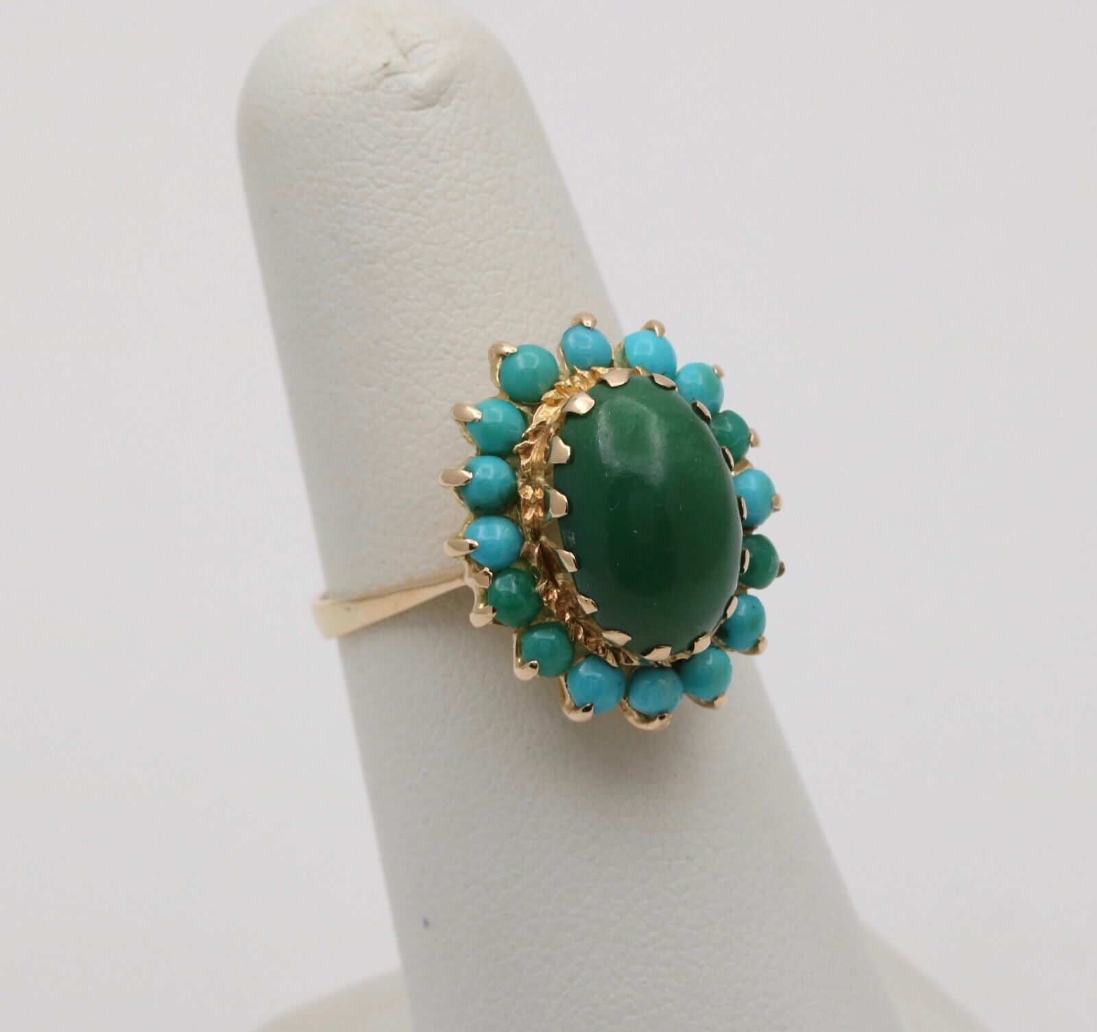 Vintage Jade Turquoise 18K Yellow Gold Cocktail Ring