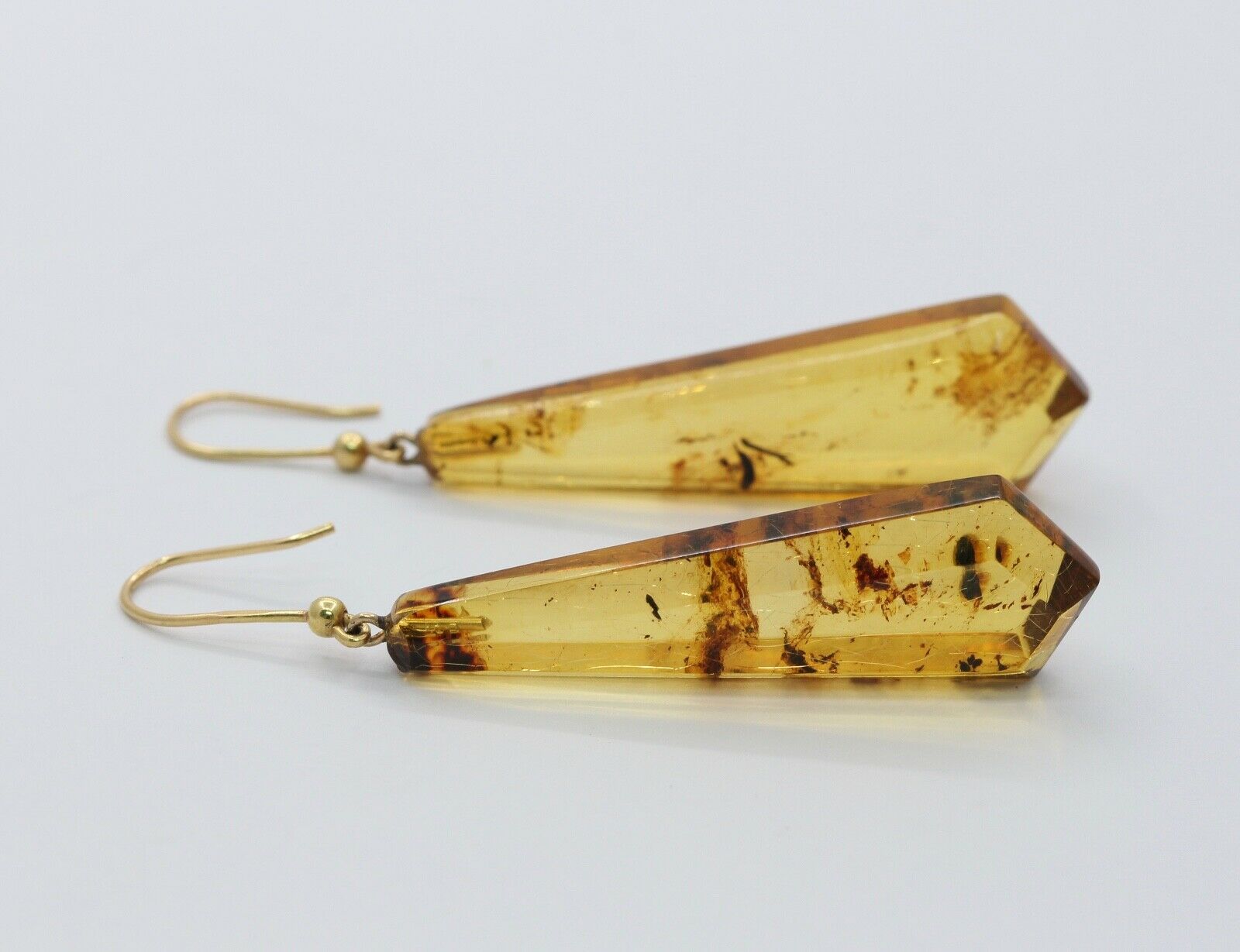Vintage Ladies Italian Amber 18K Yellow Gold Earrings