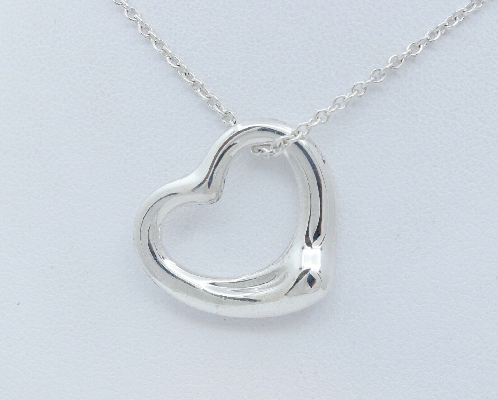Tiffany and Co Elsa Peretti Spain 925 Floating Heart and Chain Pendant