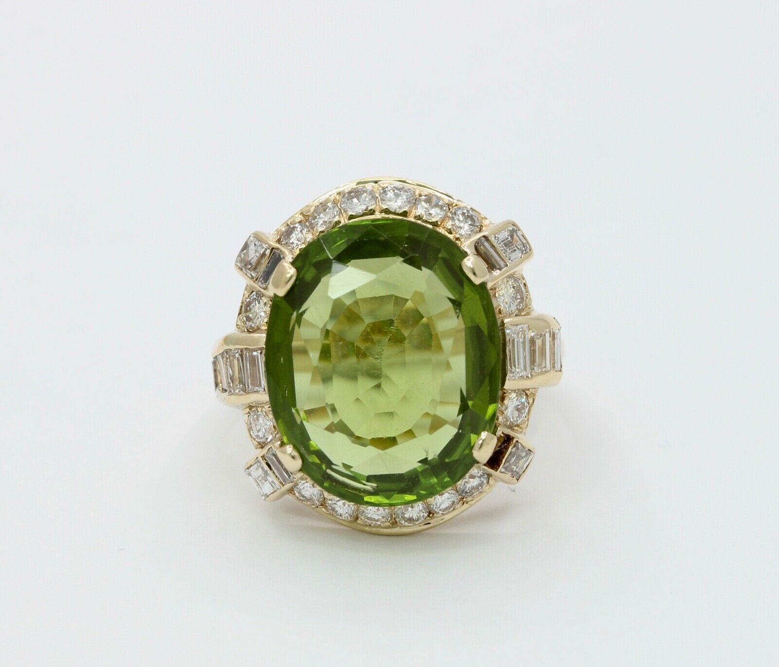 Vintage Ladies Large Peridot Diamonds 18K Yellow Gold Ring