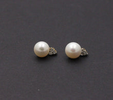 Load image into Gallery viewer, Classic 10K Yellow Gold 9.8 mm Pearl &amp; Diamond Studs Earrings,
