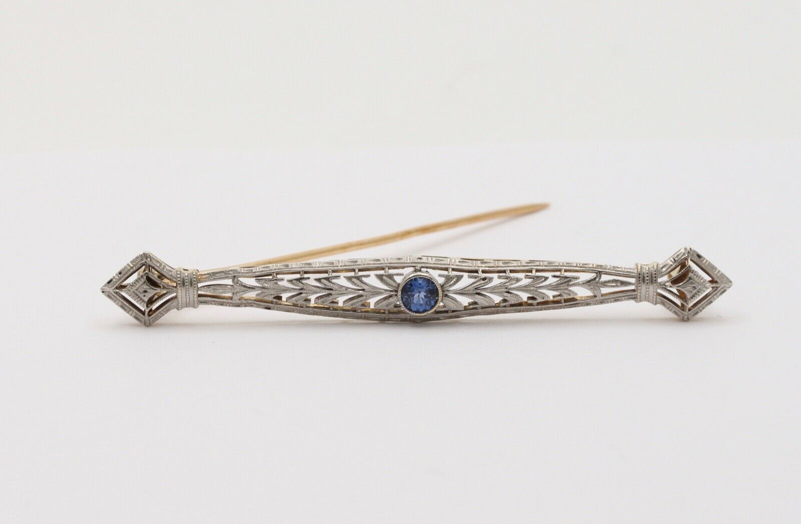 Art Deco Krementz 14K White & Yellow Gold Sapphire Filigree Bar Pin