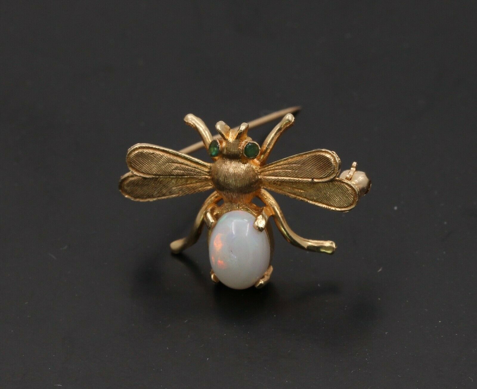 Vintage 14K Yellow Gold Opal Bee Brooch