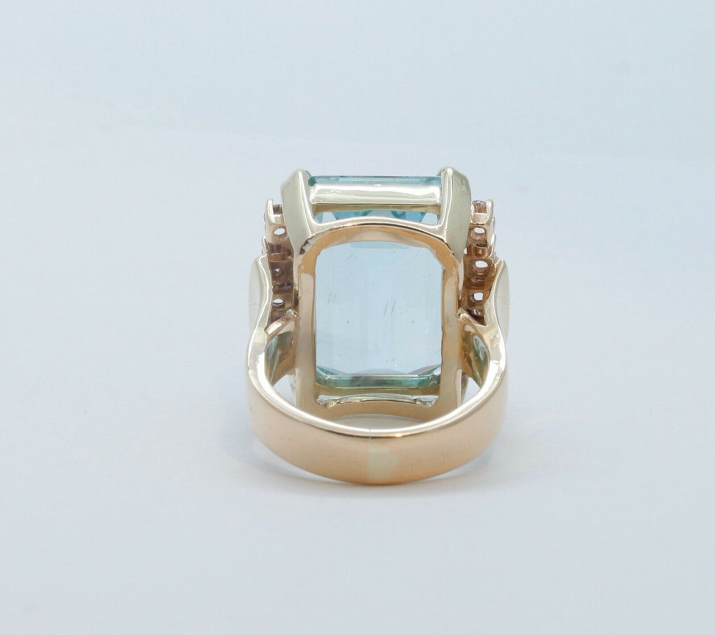 Vintage Ladies Aquamarine Diamonds 14K Yellow Gold Ring
