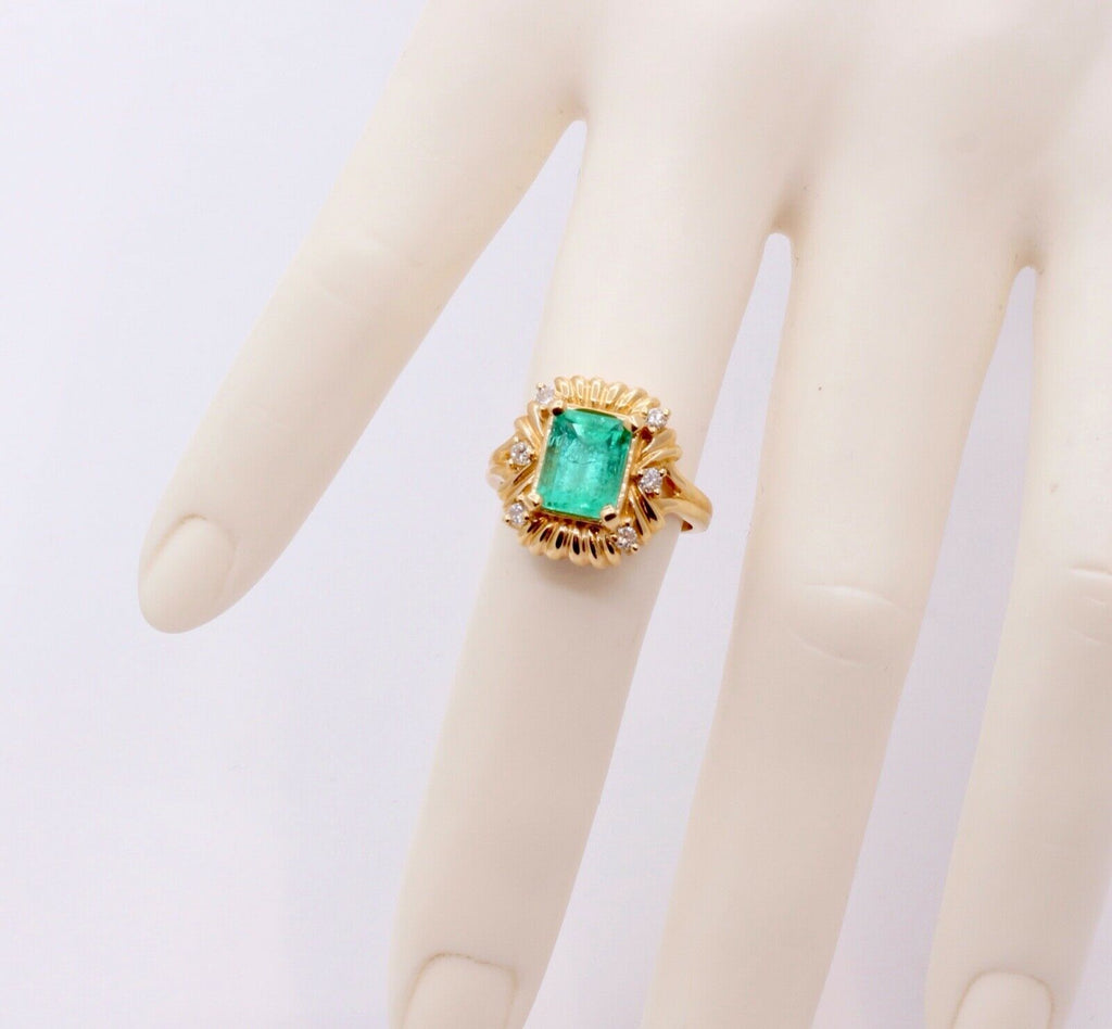 Beautiful Natural Emerald Diamonds 14K Yellow Gold Ring