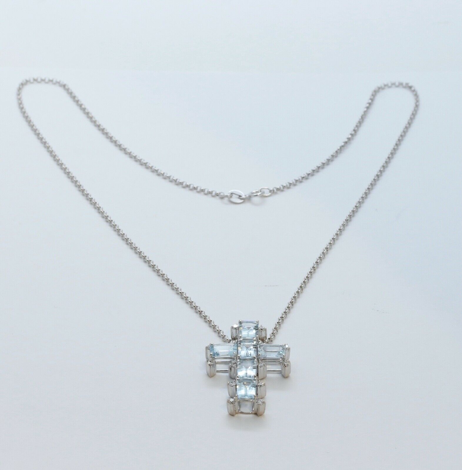 Vintage Ladies Aquamarine Diamonds 18K White Gold Cross and Chain