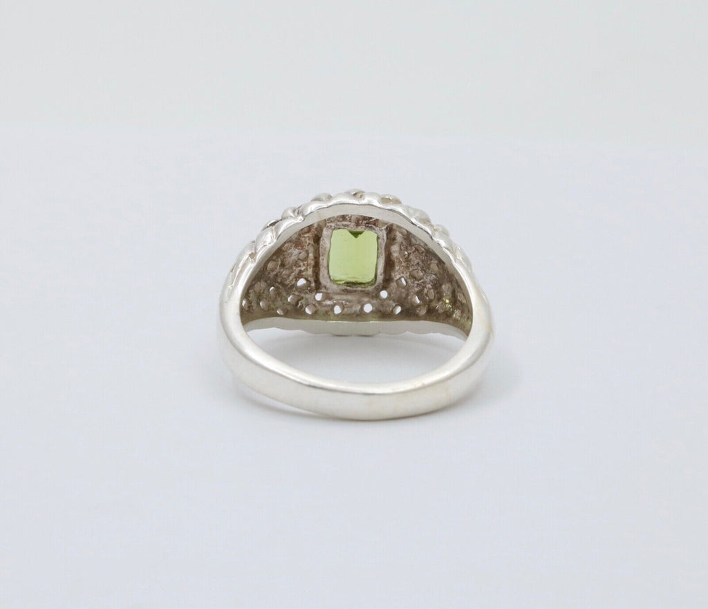 Vintage KABANA Peridot Sterling Silver Ring.