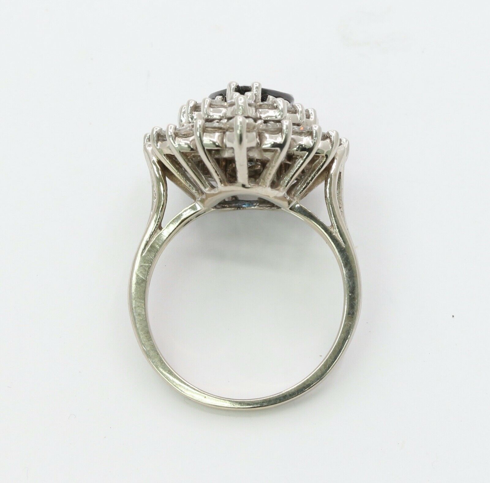Elegant Blue Sapphire and Diamonds 14K White Gold Ring
