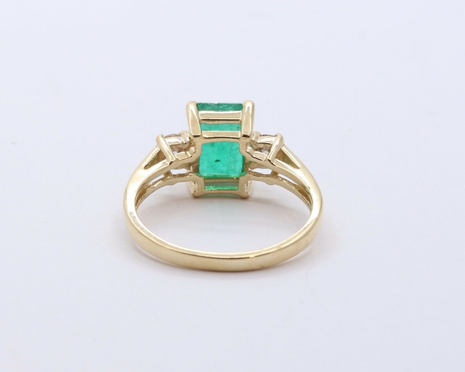 Beautiful Natural Emerald Diamonds 14K Yellow Gold Ring