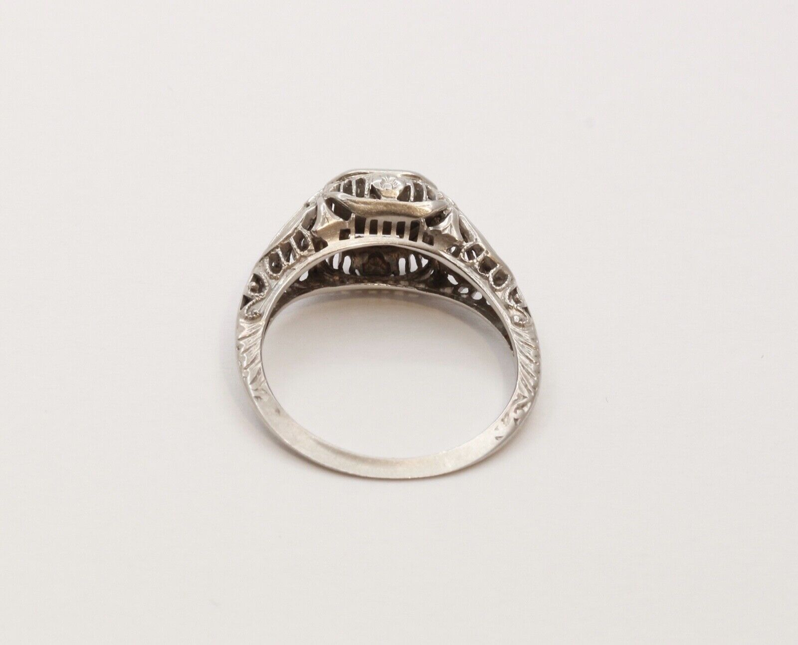 Art Deco Diamond 18K White Gold Ring