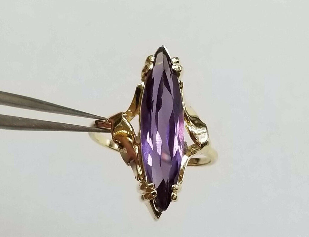 Vintage Ladies 14K Yellow Gold Bypass Iolite Ring