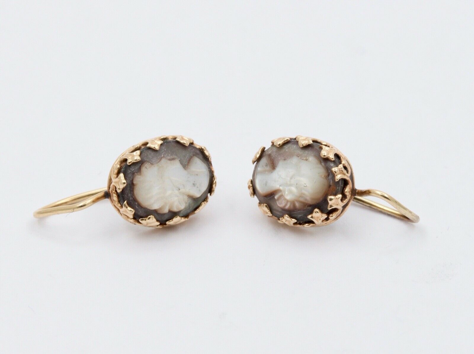 Vintage 14k Yellow Gold Cameo Drop Earrings