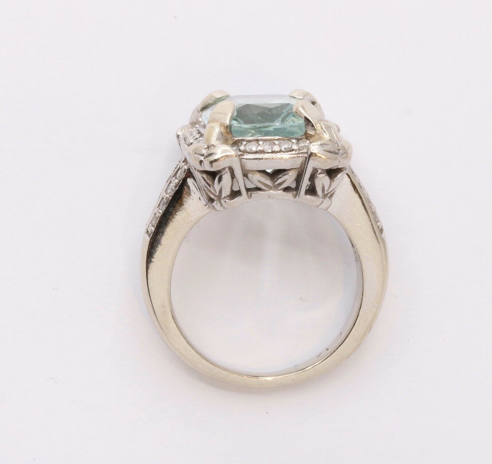Vintage 14K White Gold Aquamarine Diamonds Ring