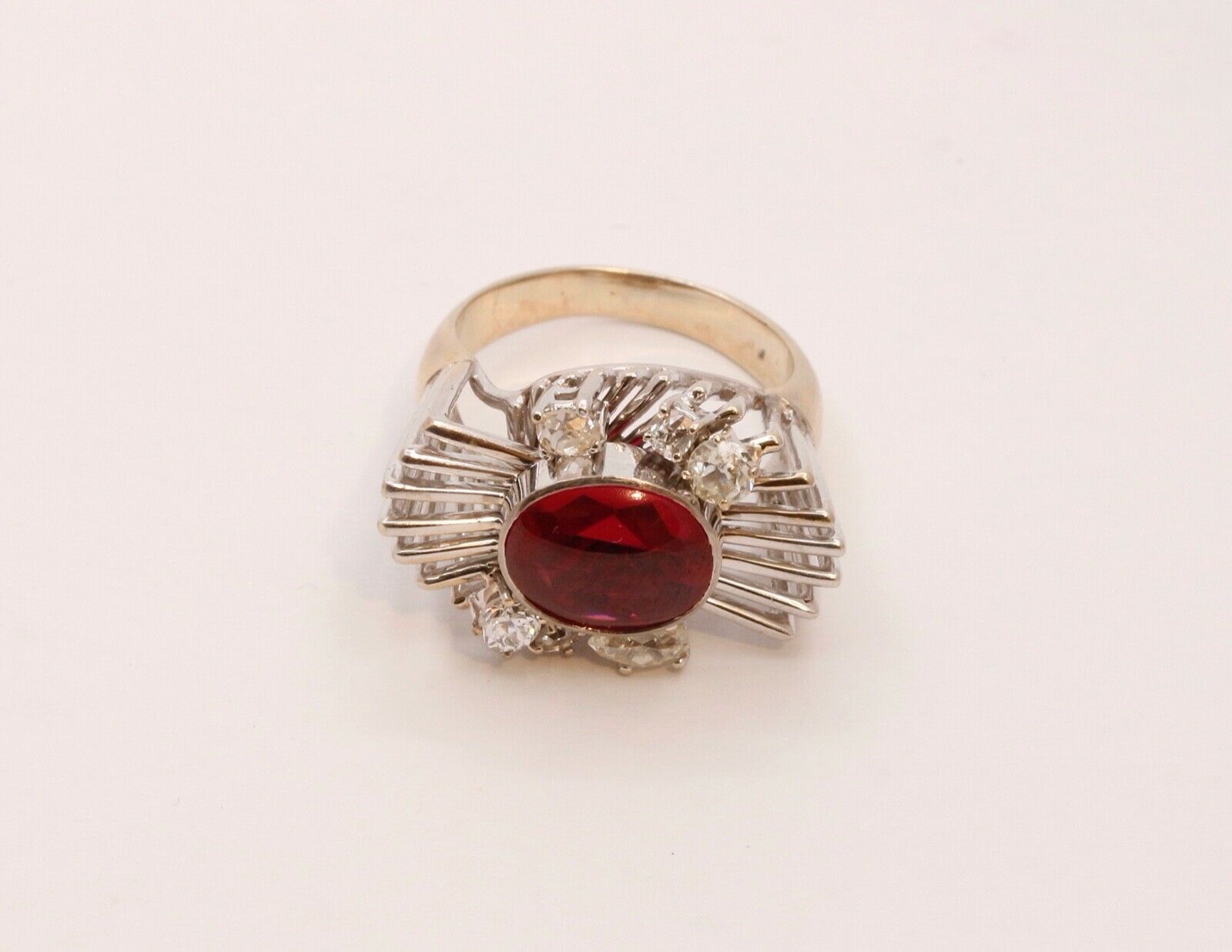 Beautiful Modernist Ladies Ruby Diamonds 14K White Gold Ring