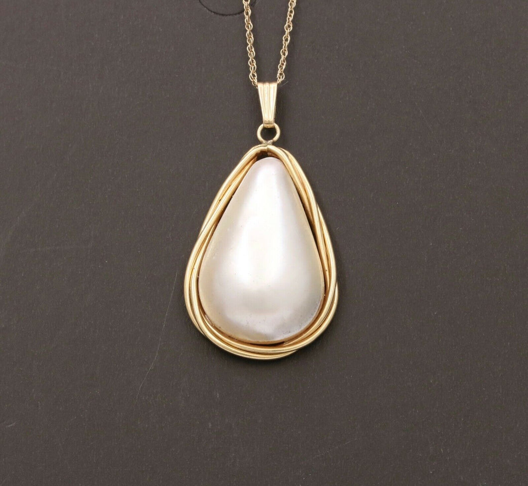 Vintage Mabe Pearl 14K Yellow Gold Pendant