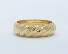 Load image into Gallery viewer, Very Fine 18K Buccelatti Cable Ring
