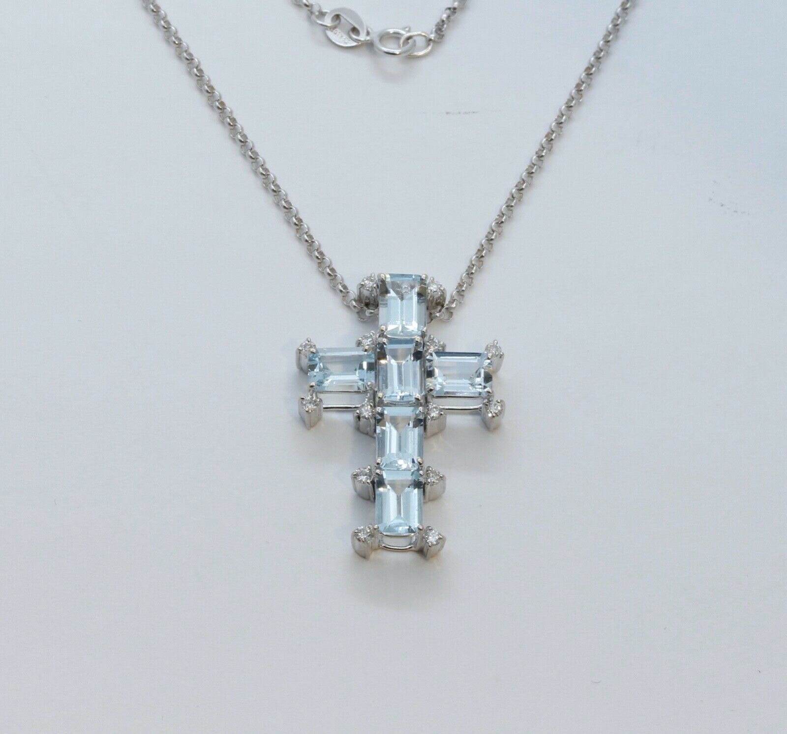 Vintage Ladies Aquamarine Diamonds 18K White Gold Cross and Chain