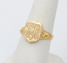 Load image into Gallery viewer, Antique Art Deco 14K Gold Shield Signet Ring, Ring Band
