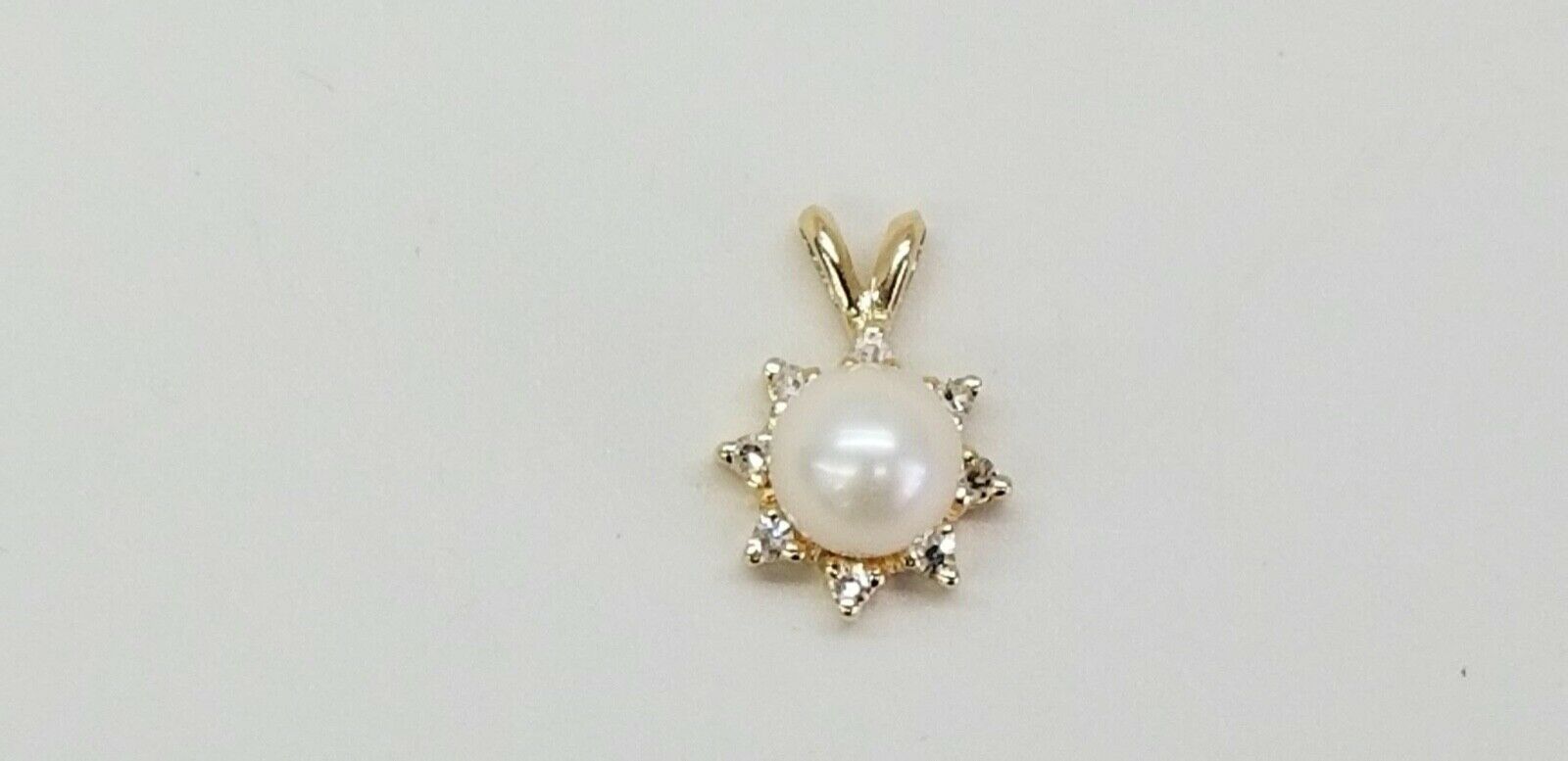 Vintage Pearl Diamonds 14K Yellow Gold Pendant